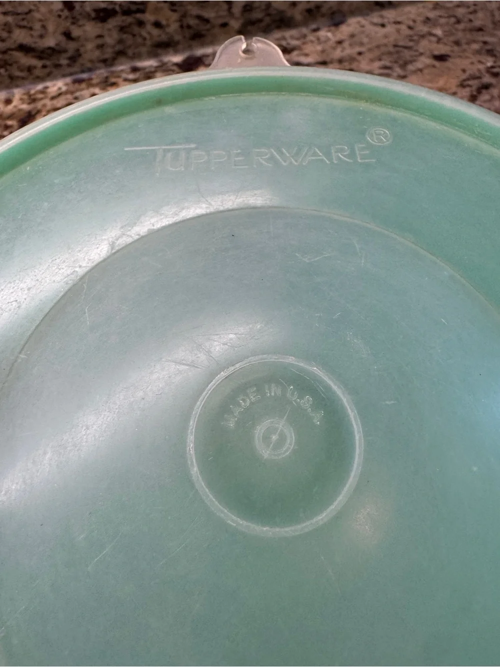 Vintage Tupperware Crisp-It Lettuce Keeper Jadeite Green Bowl 679 & Lid 680